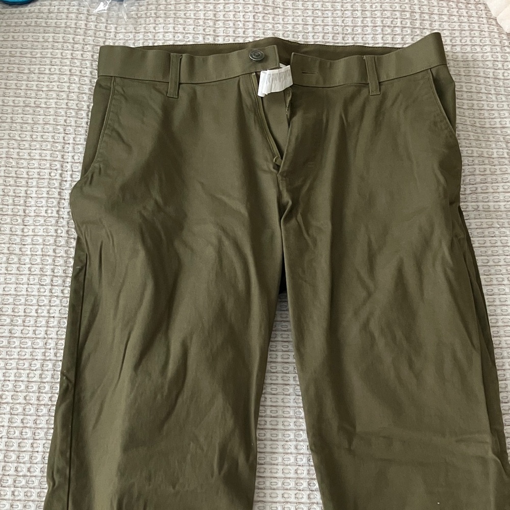 Fabletics Men's Khaki Chinos